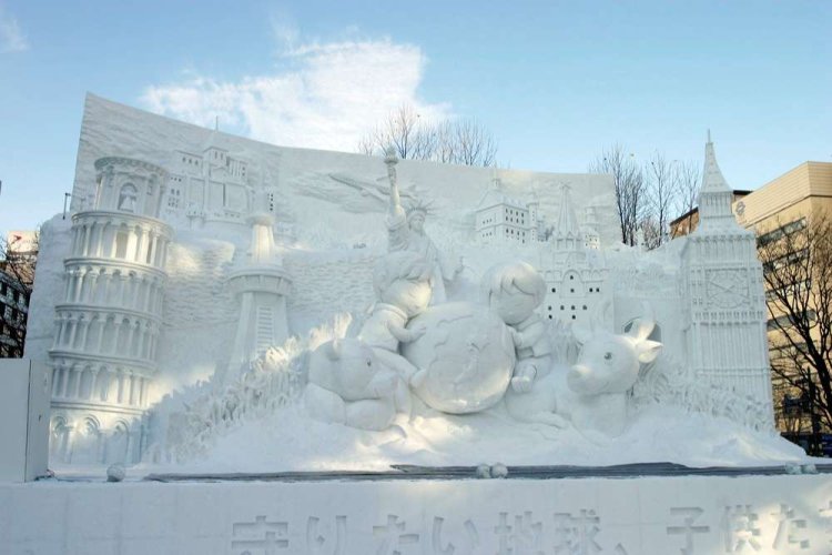 Discover Japan's Sapporo Snow Festival