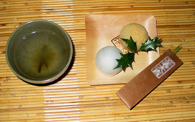 典型的な日本人の食事スタイル