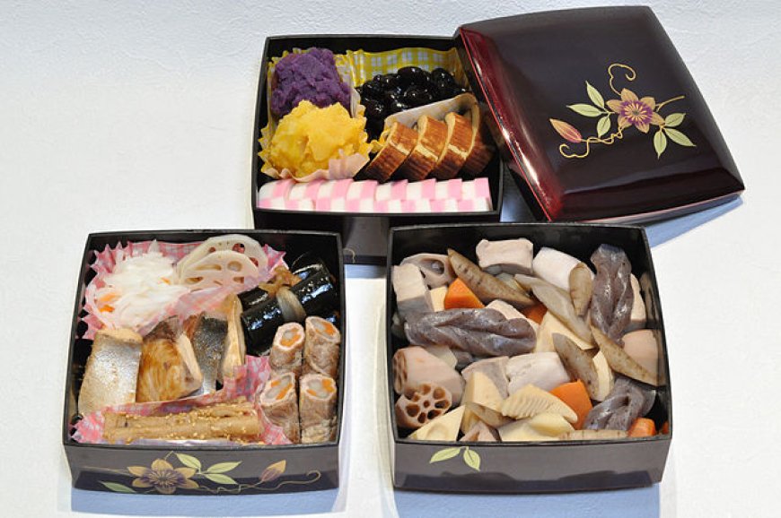 Osechi – Traditional food for Tet in Japan