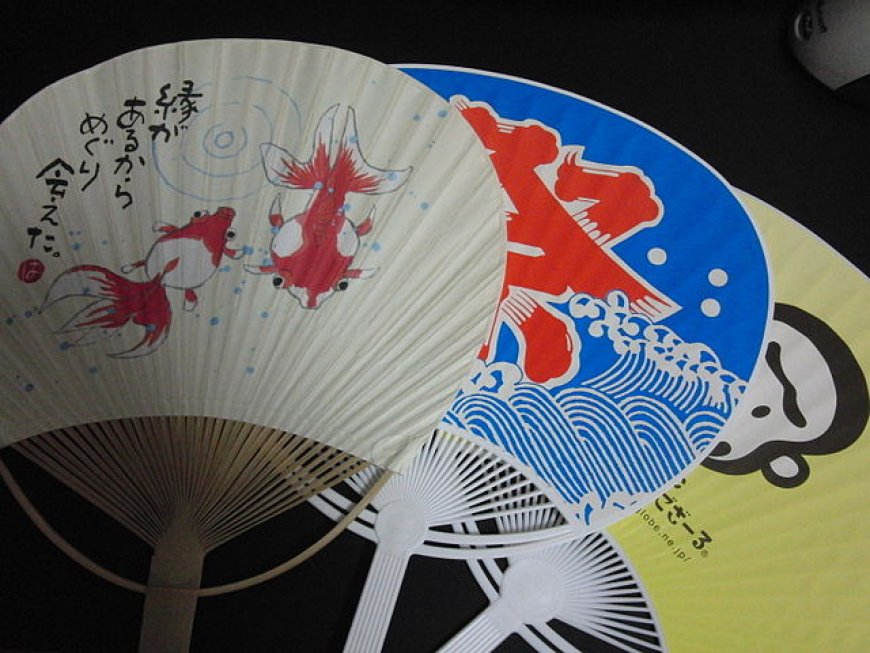 Marugame Uchiwa – Colorful paper fans