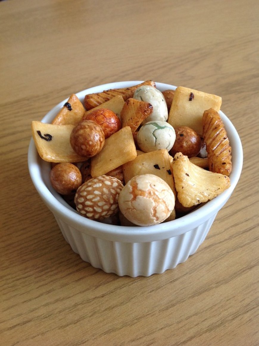 Exploring Senbei rice crackers - A popular Japanese Snack delight!